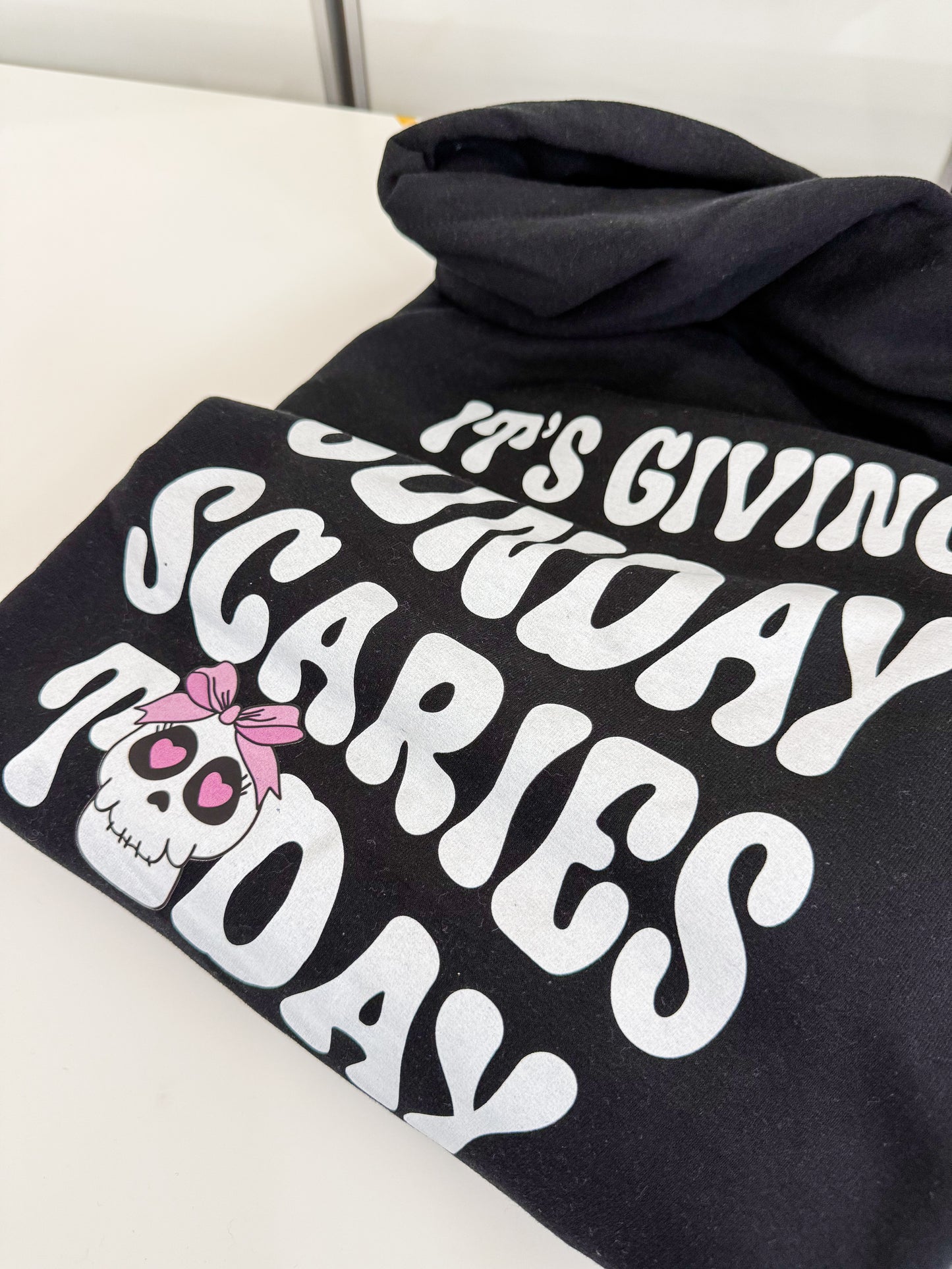 It’s Giving Sunday Scaries Tee/Hoodie